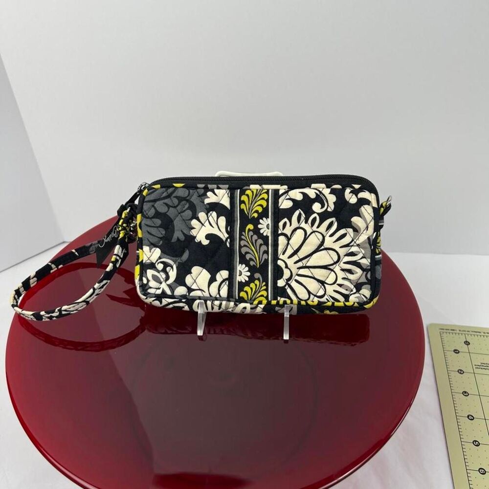 Vera Bradley Baroque Green/Black retired pattern wristlet EUC